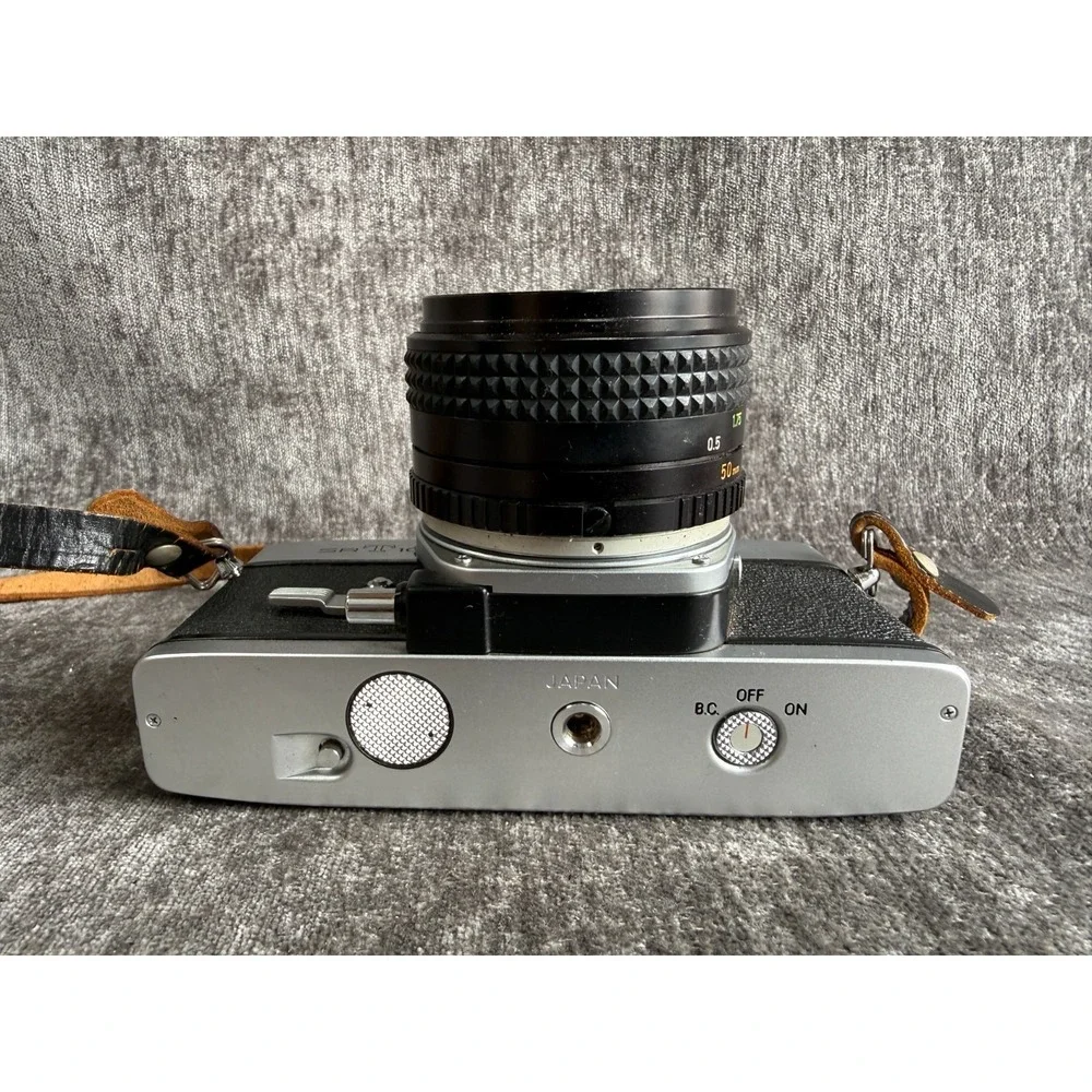 Vintage Minolta SRT 101 35mm SLR Film Camera w/ MC Rokkor-PF 50mm f/1.7 Lens